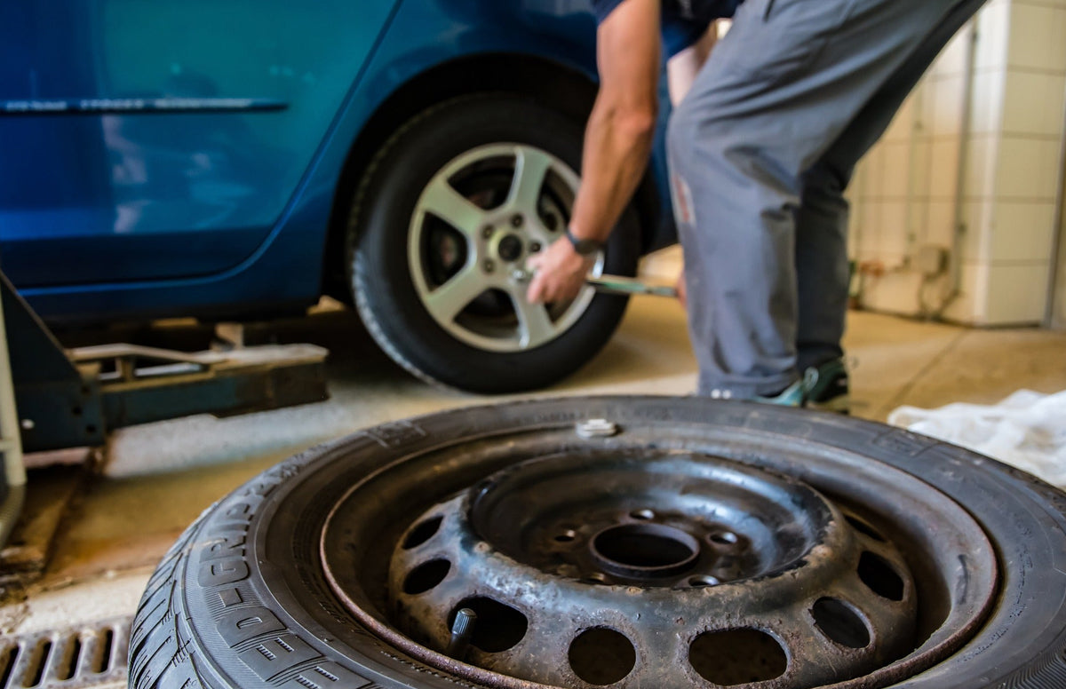 What is the tire pressure detection system(TPMS systems)?