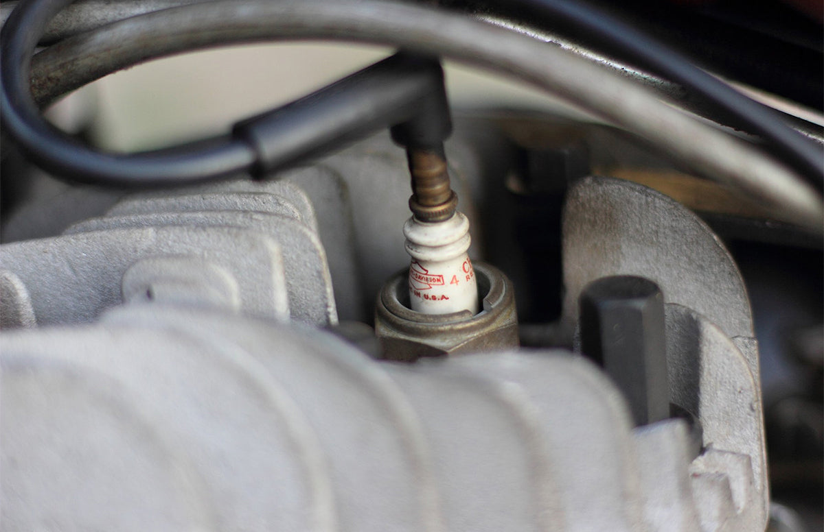 How often should the spark plugs be replaced？